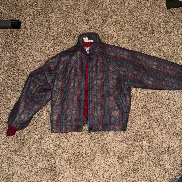 Vintage Walls Insulated Jacket - Picture 2 of 9